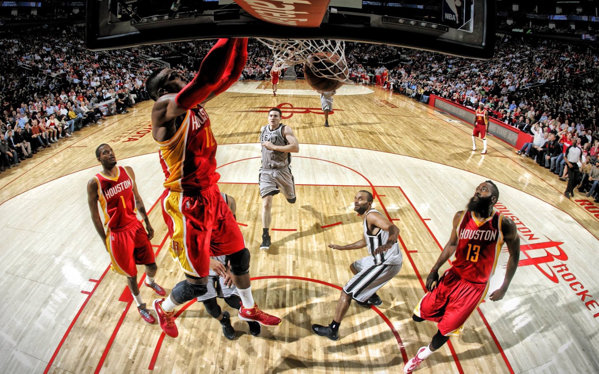 爱游戏官网-双线奇观，塞维利亚欧联首秀贴柱远射，埃因霍温为NBA季后赛调整名单